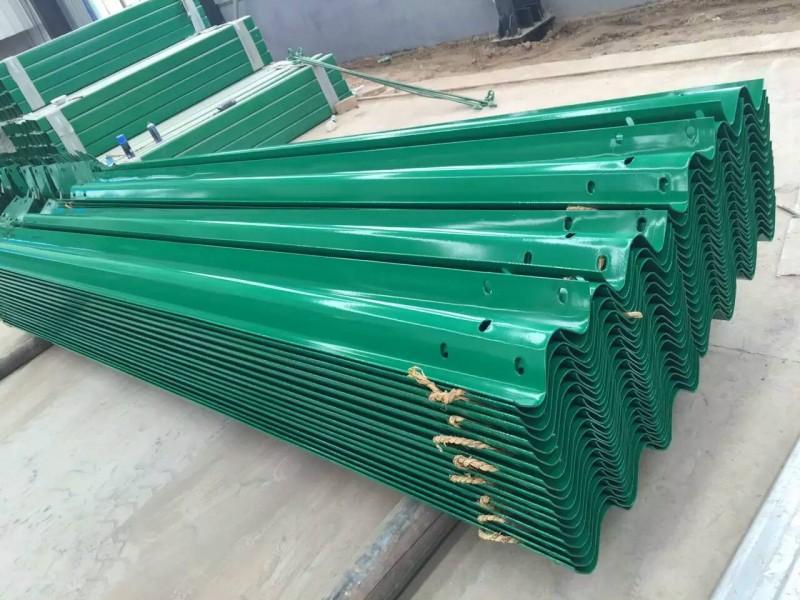 喷塑镀锌防腐技术在高速公路波形钢蝴蝶视频app污版下载上的应用(图2)